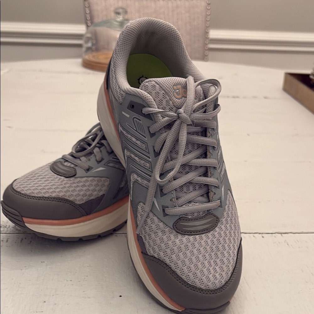 Women's Gray Athletic Shoes